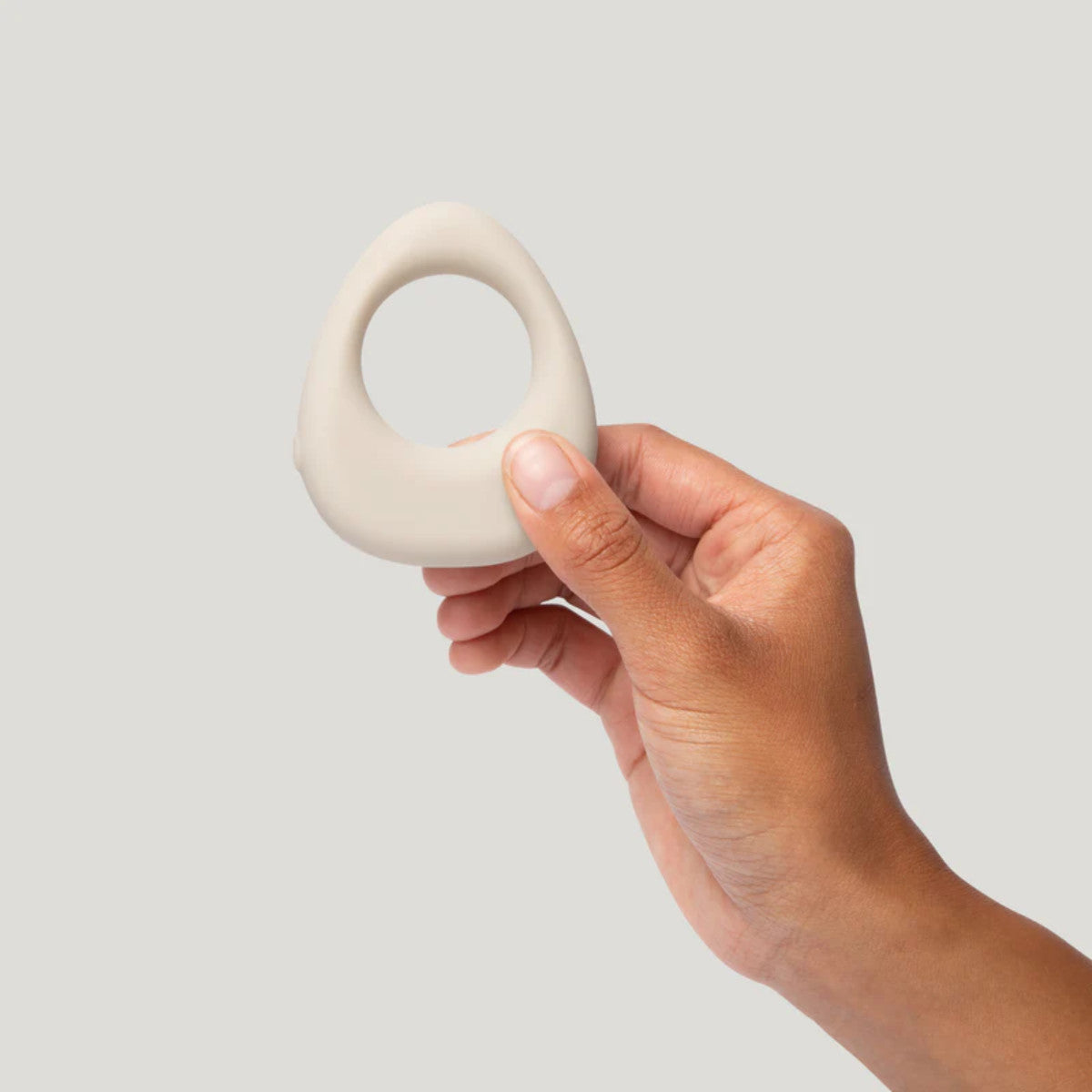 Maude Band Vibrating Ring